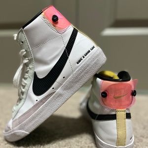 Women’s Nike shoes